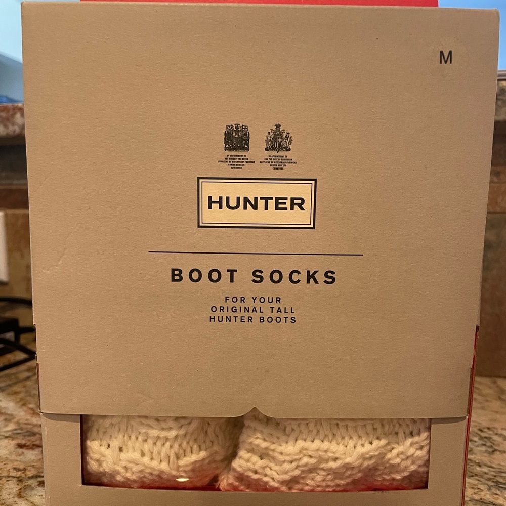 NWT Hunter ivory sweater boot socks